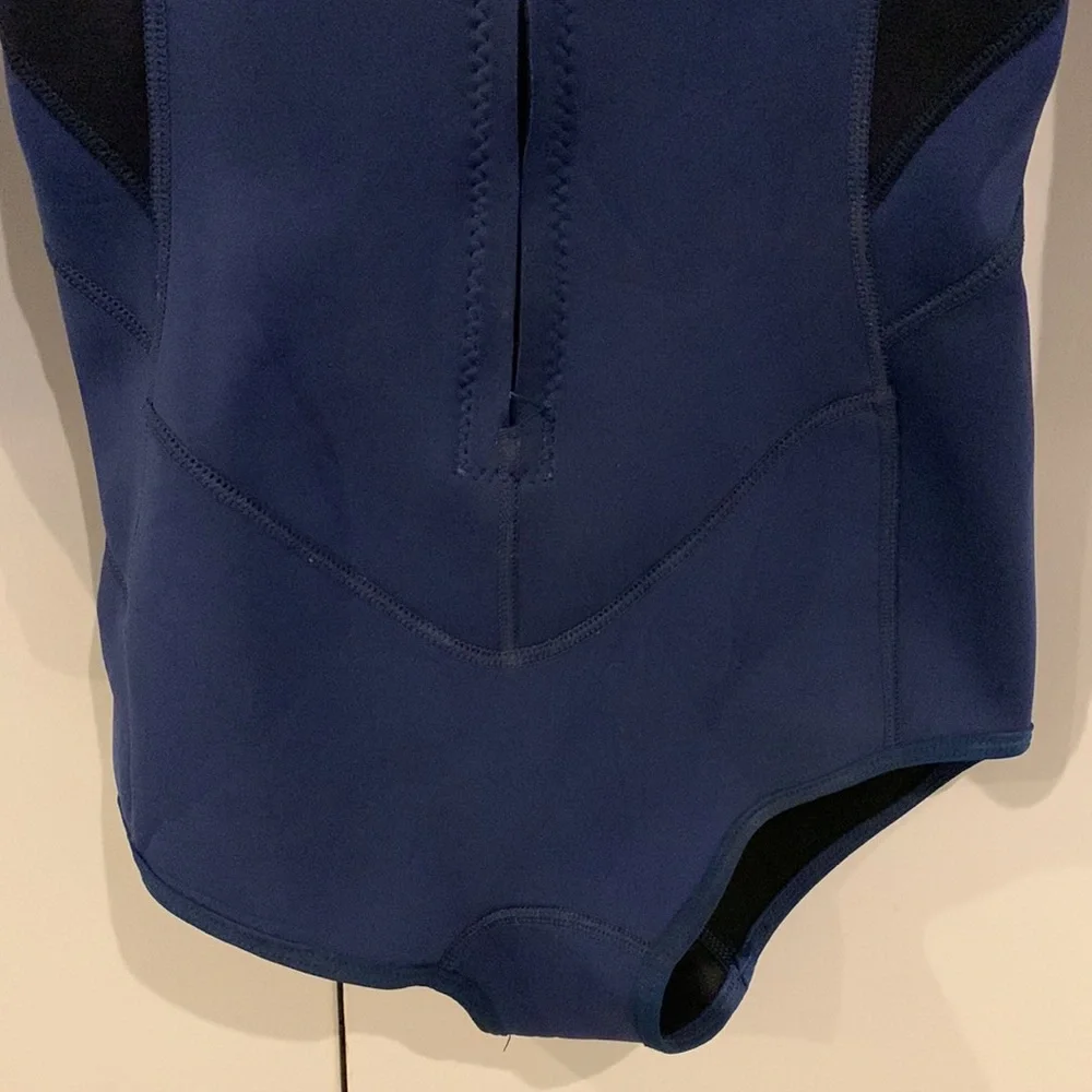 O’Neill Women’s Long Sleeve Wetsuit With Short Bottom Size 6 Preloved - Picture 6 of 7